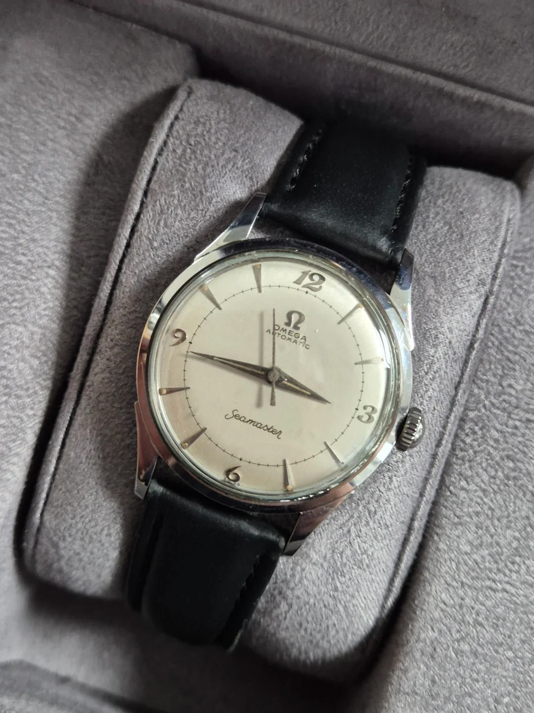 오메가 씨마스터 망치 무브 OME-N16266-3 실물 상세 이미지 2