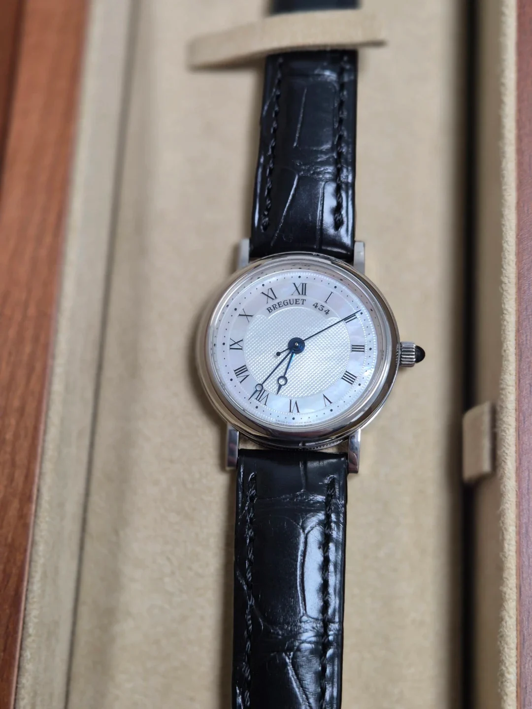 브레게 클래식 자개판 30mm BRG-N3267-1 실물 상세 이미지 1