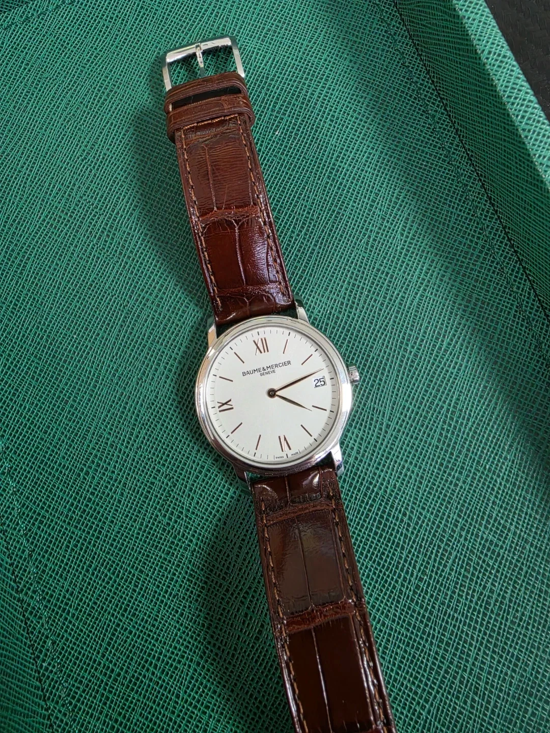 보메 메르시에 클래시마 33mm 쿼츠 BME-N21266-1 실물 상세 이미지 2
