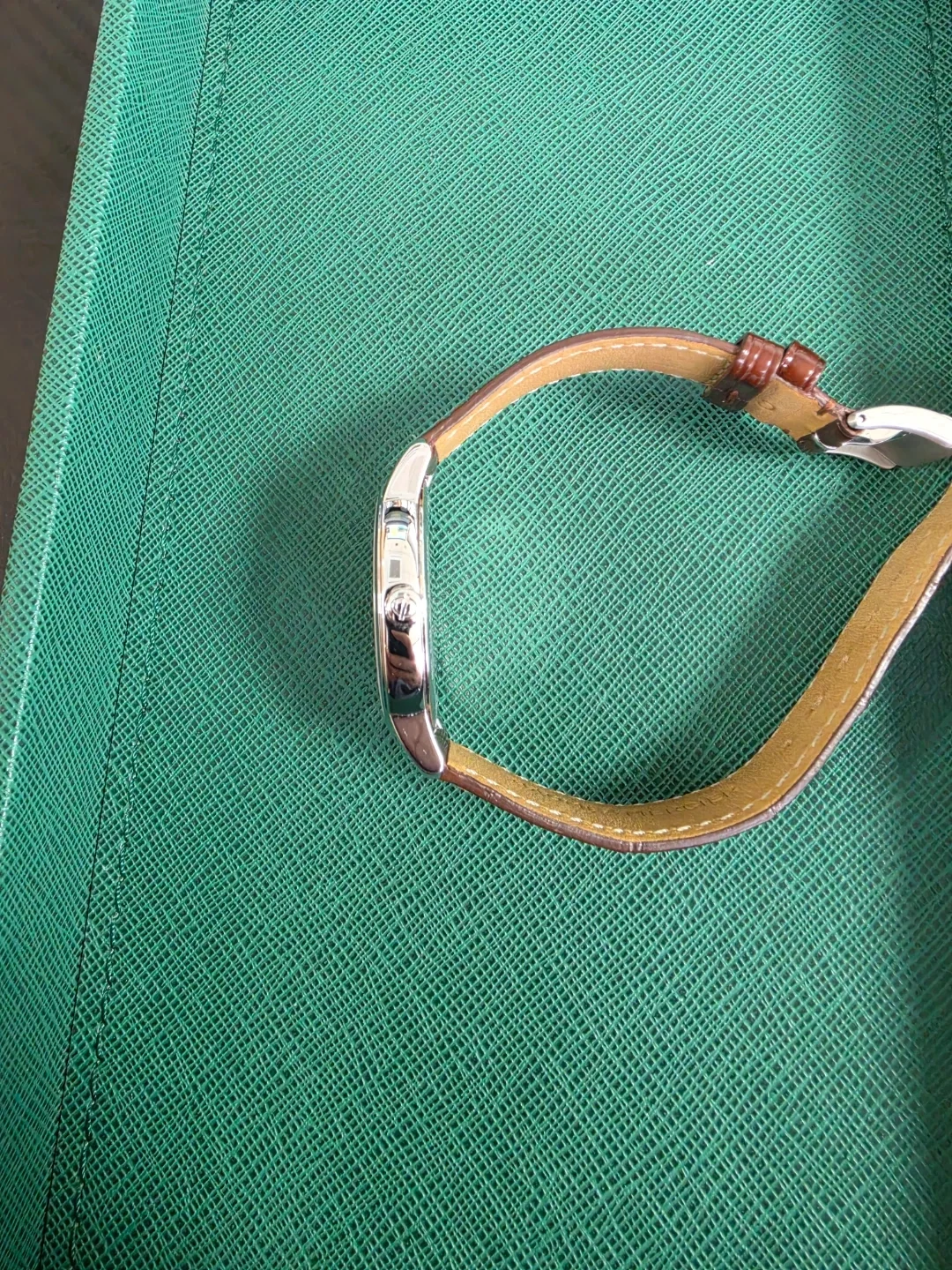 보메 메르시에 클래시마 33mm 쿼츠 BME-N21266-1 실물 상세 이미지 3
